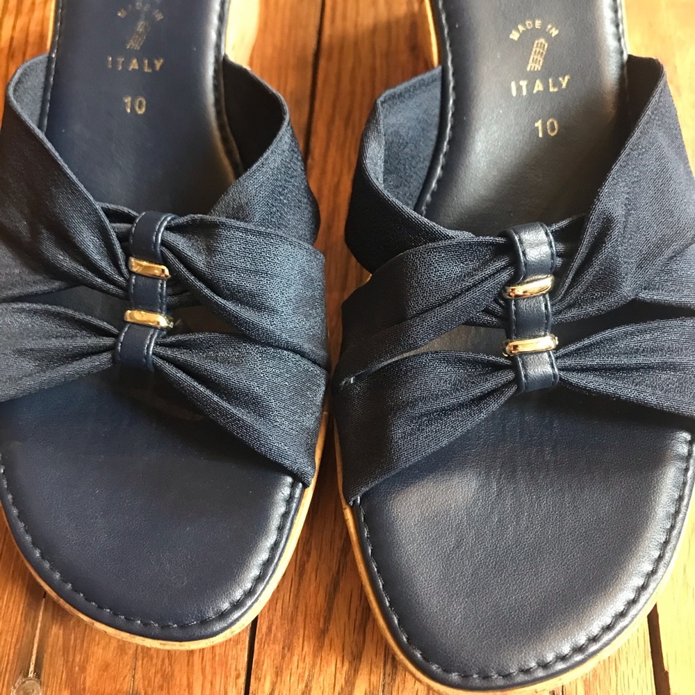 Italian Shoe Makers sz 10 sandals blue wed…